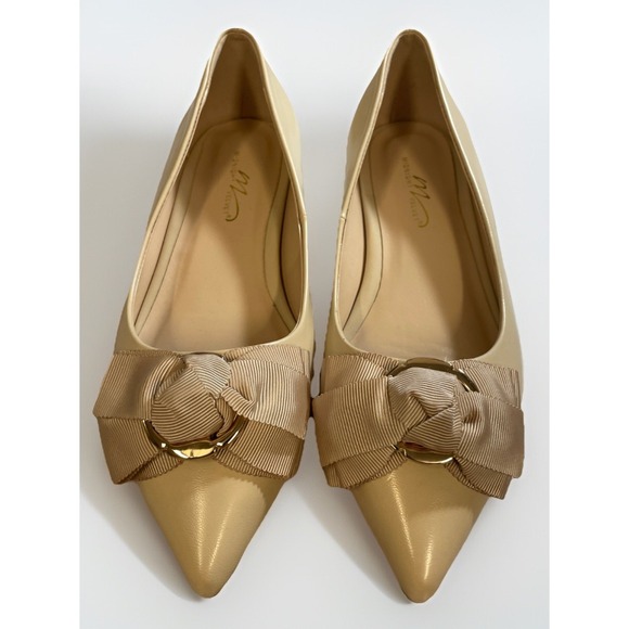 Midnight Velvet Champagne Pointed Toe Flower Heel Flat Slip On Shoes Women's 7W - Picture 2 of 12